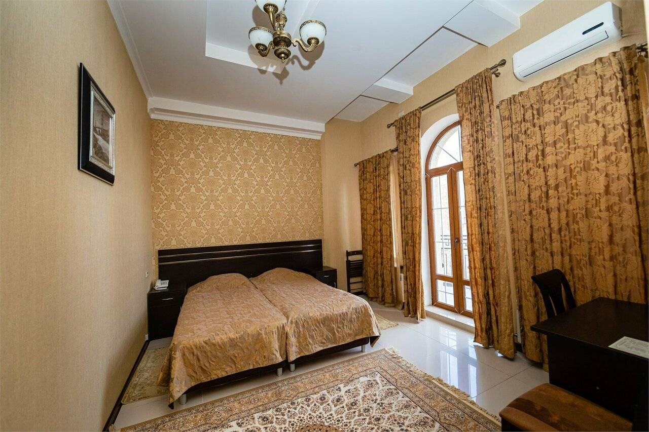 Полулюкс с балконом